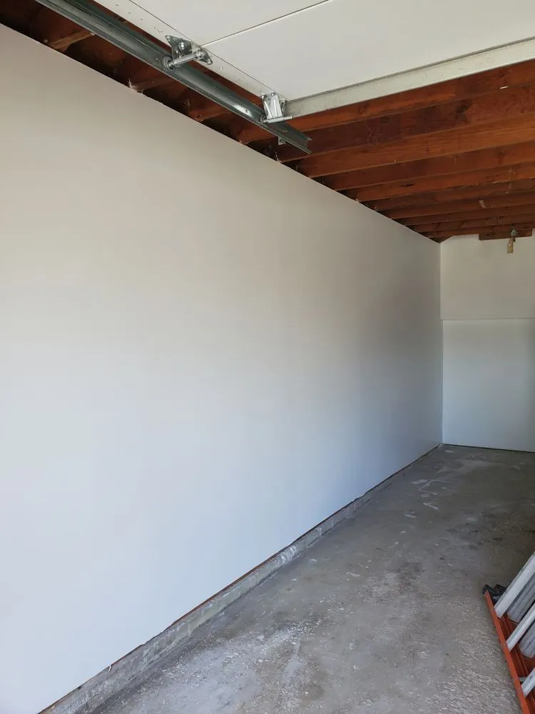 Professional outlet and switch repair service in ,  - Windy City Drywall