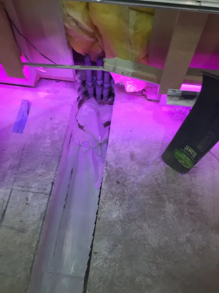 Emergency electrical service for homes in circuit breaker repair, by