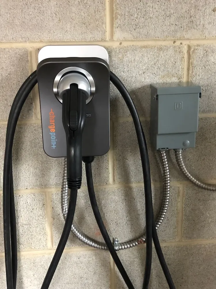 Slide of Wire Fox Electric