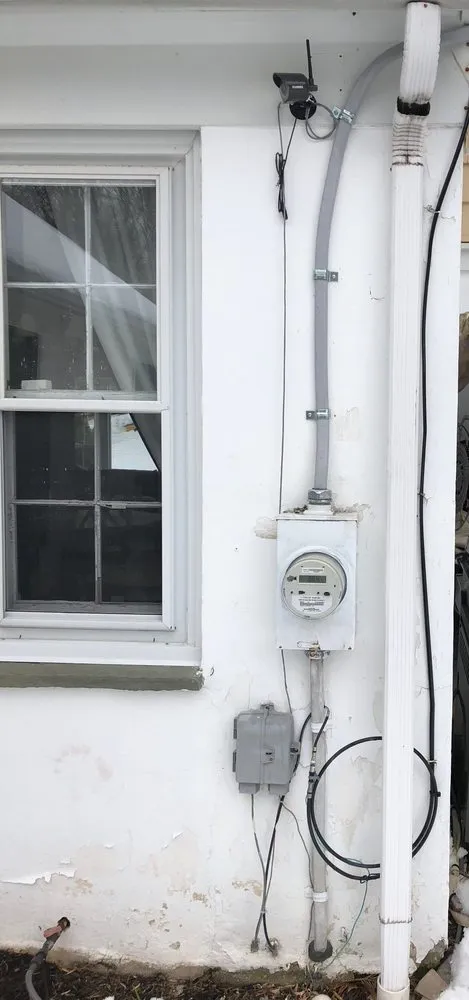 Certified outlet and switch repair in Havertown, PA by Wire To Wire