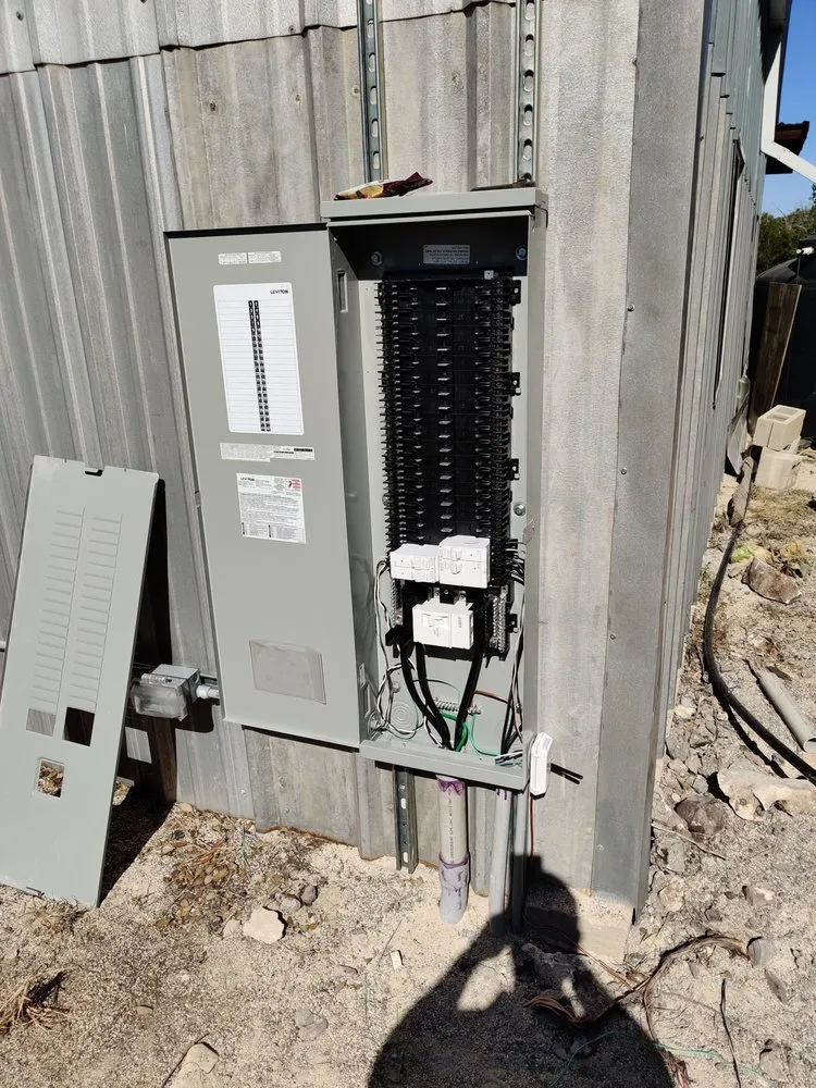 Affordable electrician providing circuit breaker repair in Bandera, TX - Wire Wise