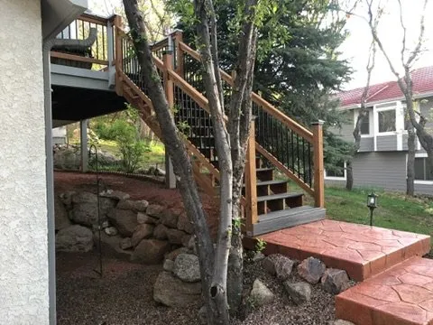 Emergency electrician providing outlet and switch repair in , 