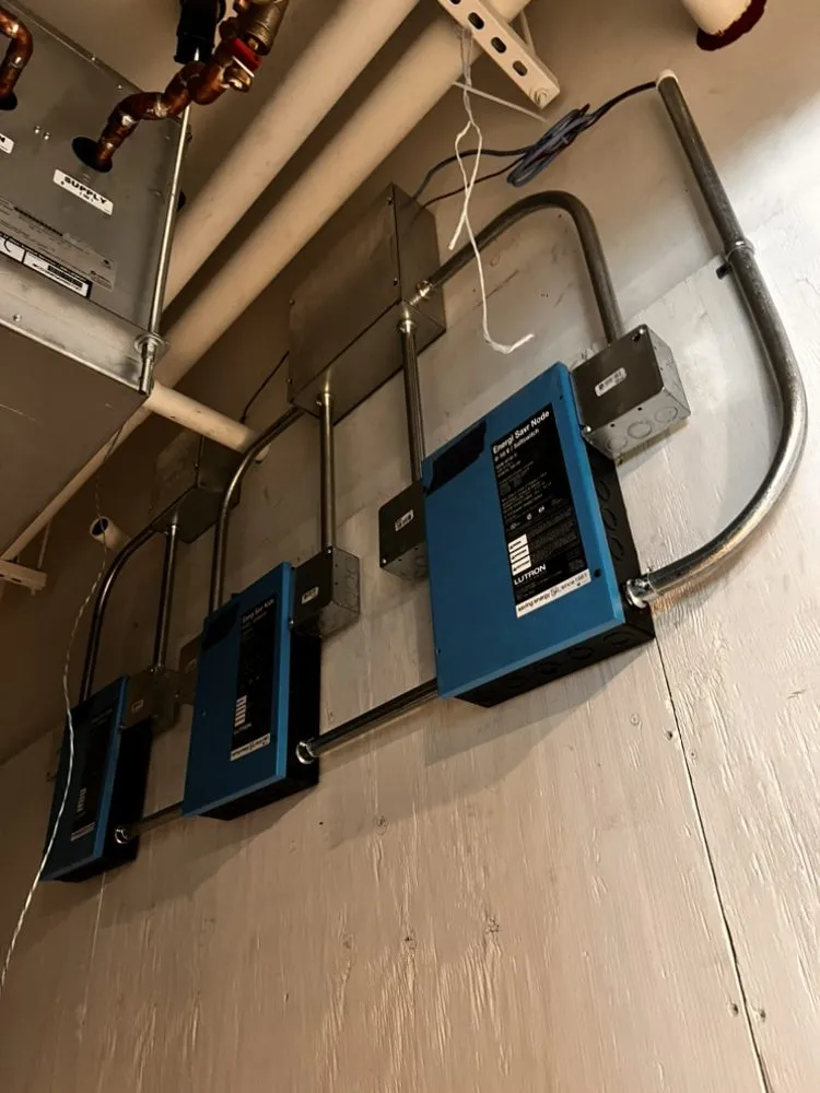 Slide of Wired Right