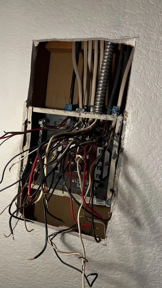 Expert electrician providing wiring installation in La Crescenta, CA - Wiredwise Technologies