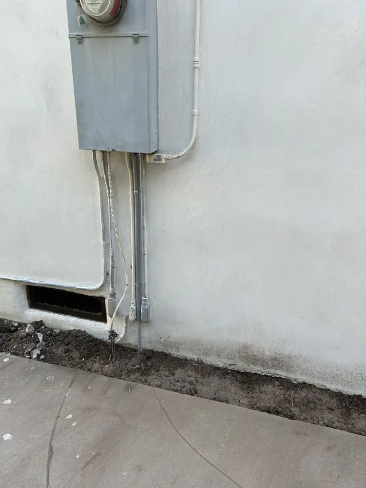 Professional electrician providing wiring installation in La Crescenta, CA - Wiredwise Technologies