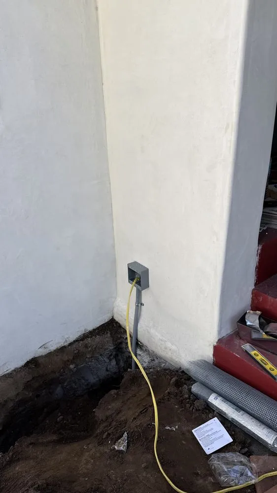Reliable electrician providing circuit breaker repair in La Crescenta, CA - Wiredwise Technologies