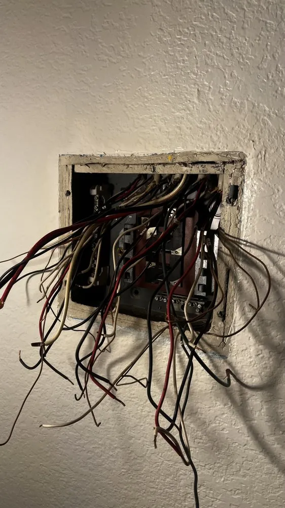 Trusted electrician providing outlet and switch repair in La Crescenta, CA - Wiredwise Technologies