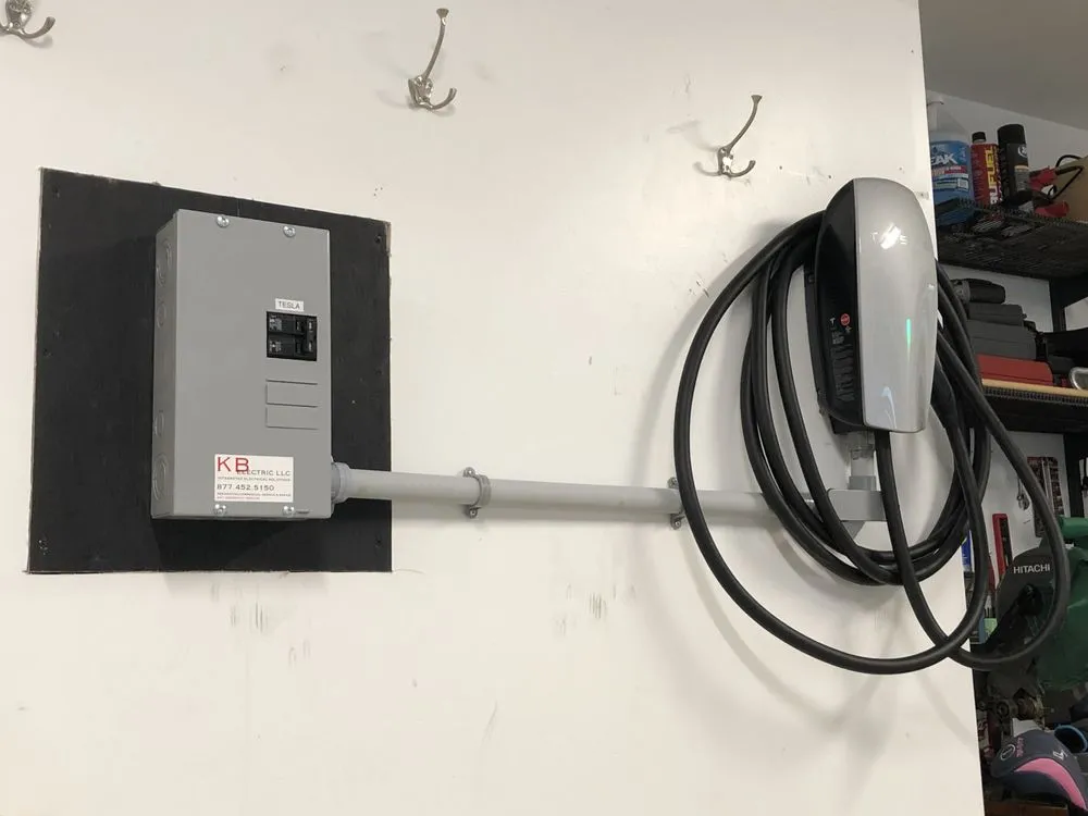 Licensed circuit breaker repair in La Crescenta, CA by Wiredwise Technologies