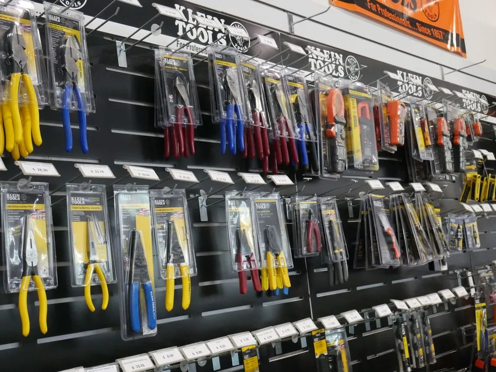 Slide of Wiseway Plumbing Electrical & Lighting Supply