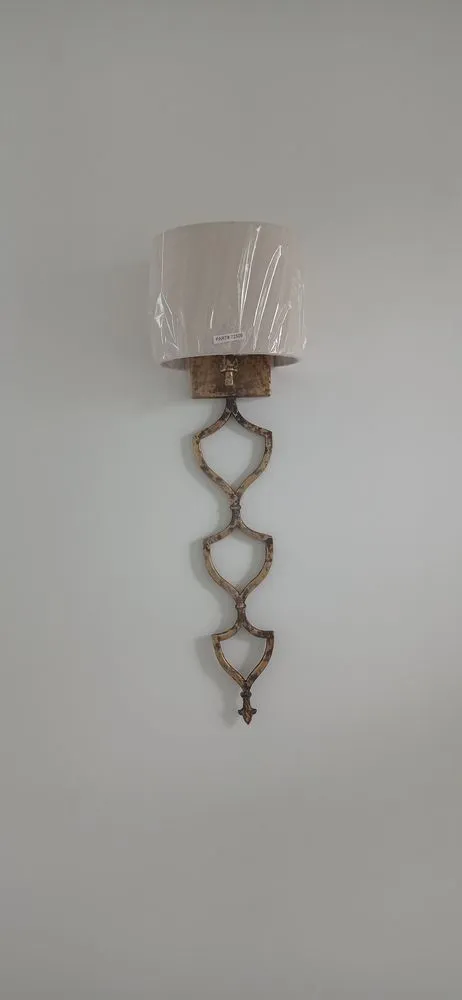 Emergency electrician providing circuit breaker repair in ,