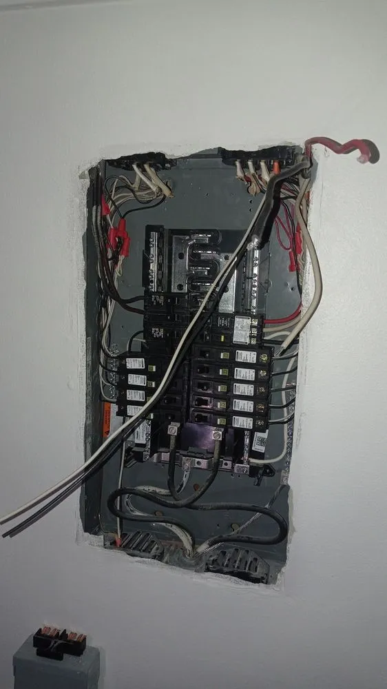 Professional outlet and switch repair in , by WL Electrician