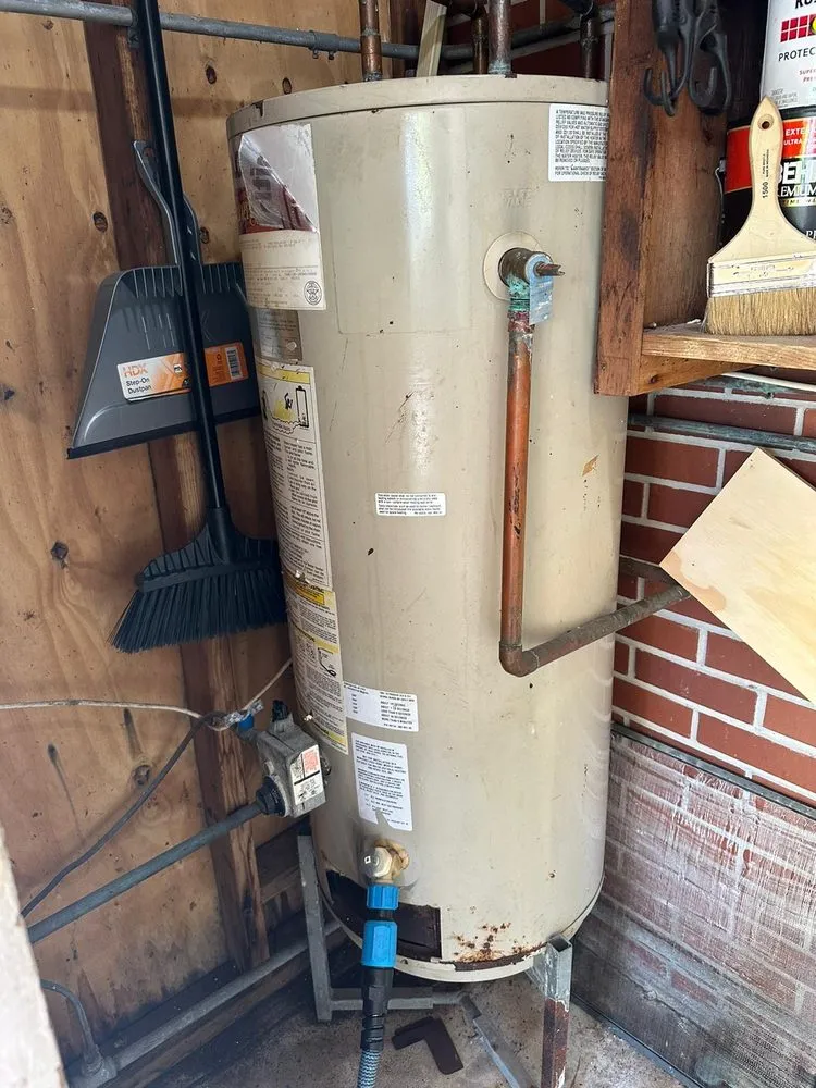 Slide of W&L Home Improvevement