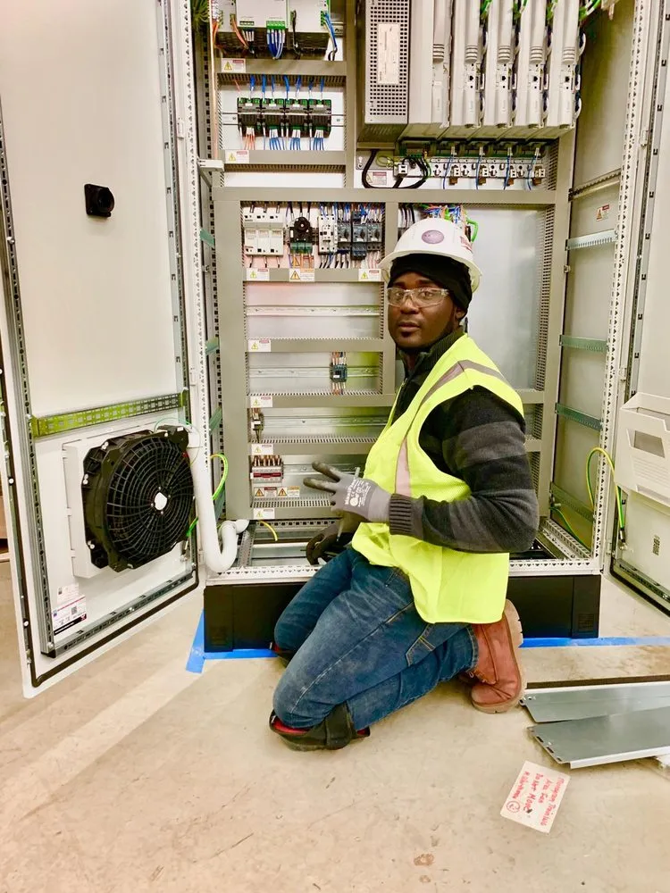 Certified outlet and switch repair experts serving Galloway, OH - WM American Power