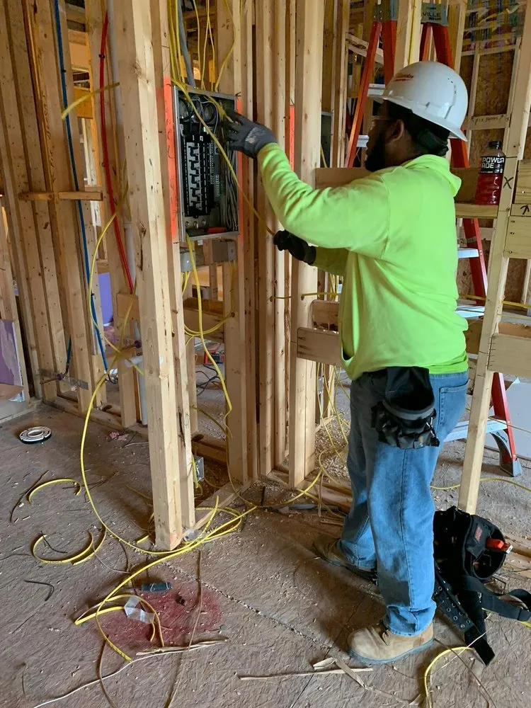 Reliable outlet and switch repair service in Galloway, OH - WM American Power