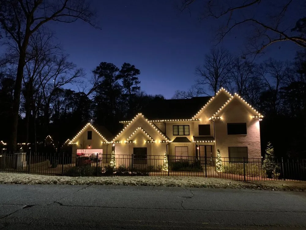 Affordable electrician providing lighting installation in Waterford, MI - Wonderly Lights of South Oakland County