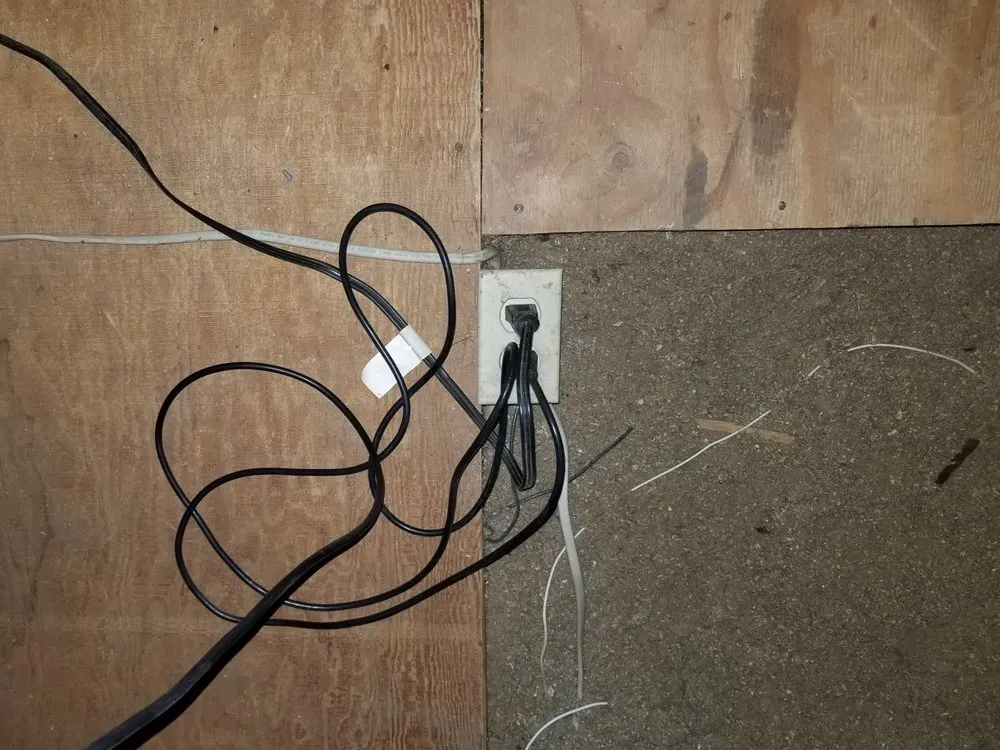 Slide of Woo Brothers Electric