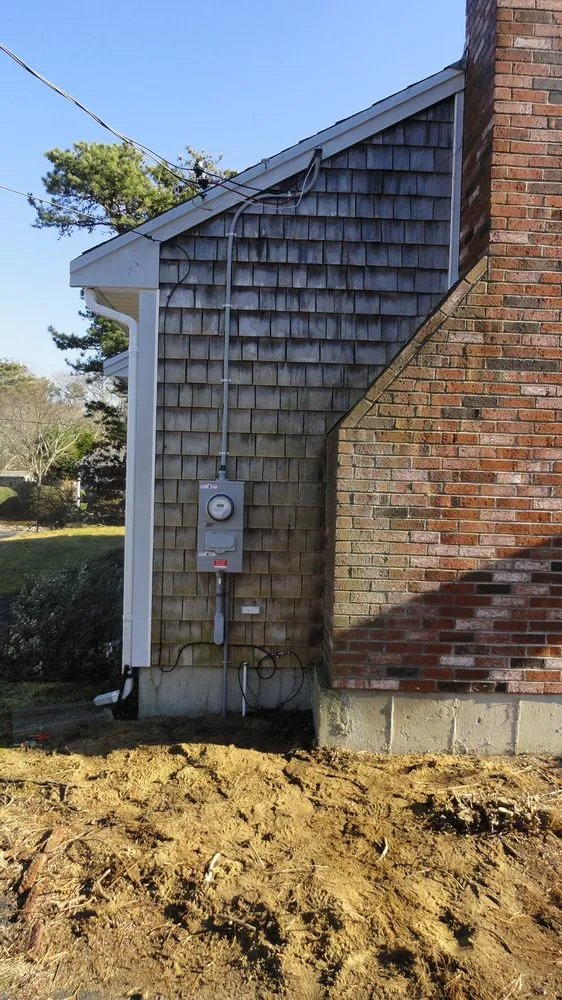 Slide of Wood E Lewis Electrician