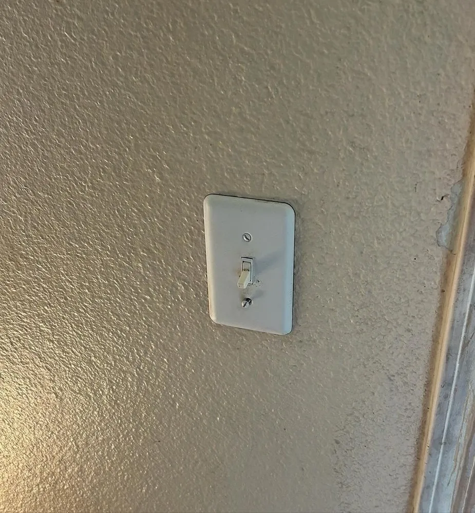 Expert electrician providing lighting installation in Flushing, NY - Woodside Licensed Electrician