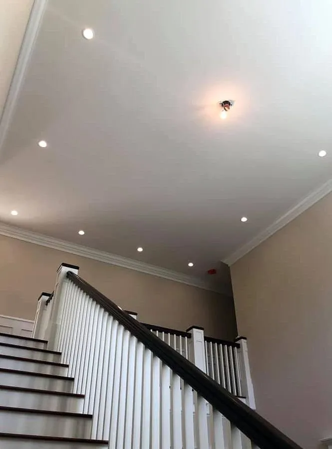 Certified electrician providing emergency electrical service in , 