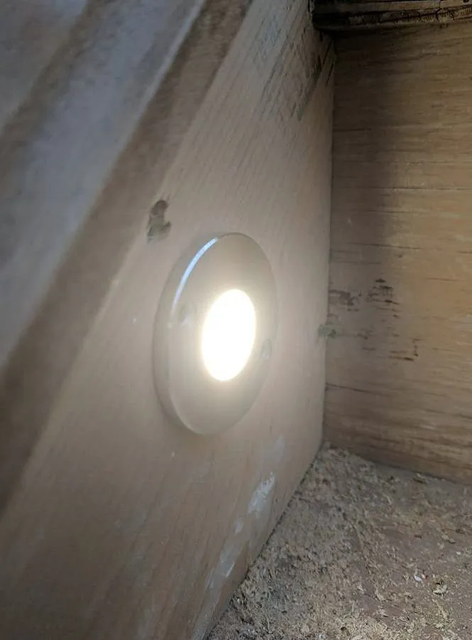 Trusted electrician providing emergency electrical service in , 