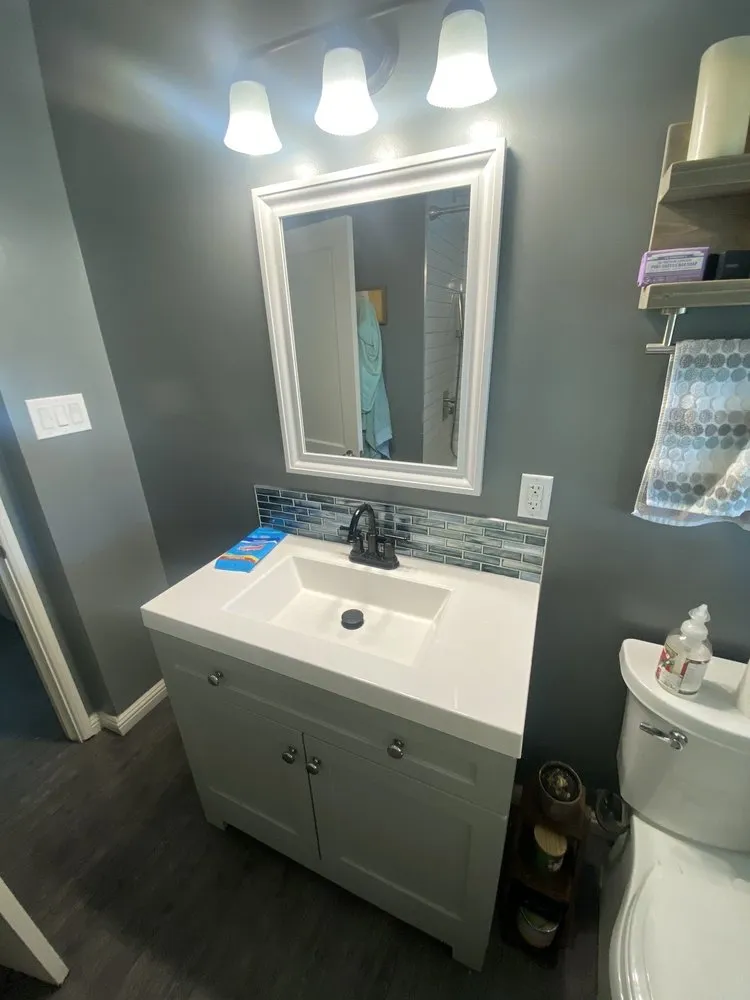 Emergency outlet and switch repair service in , - Working Hands Construction