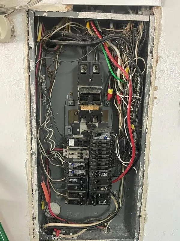 Slide of WT Electrical Services