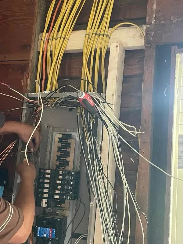 Slide of WT Electrical Services