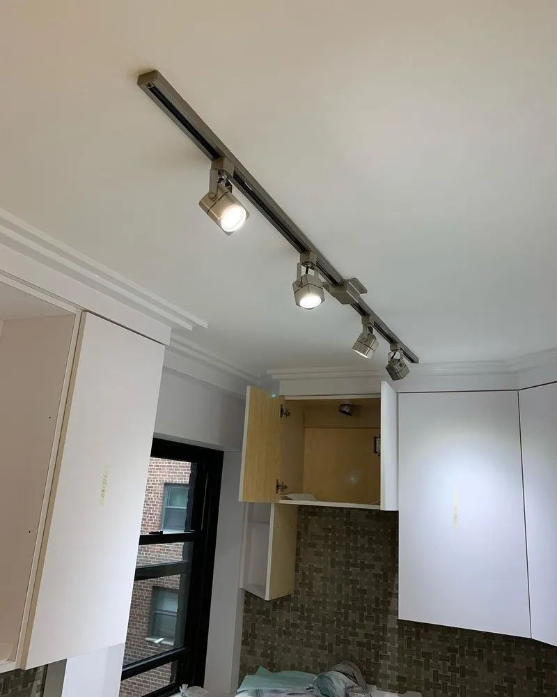 Slide of Xenon Electrician