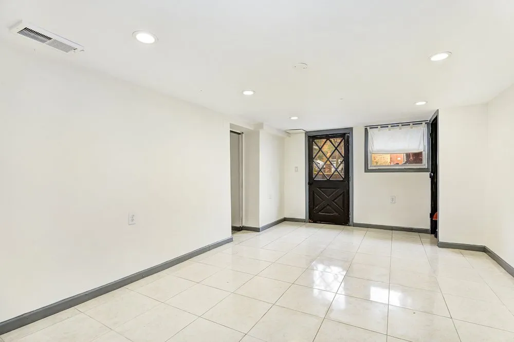 Slide of Xpert Electric