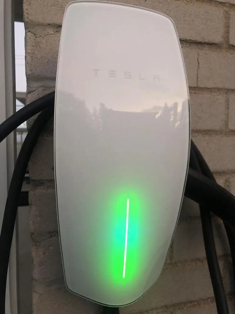 Slide of XPower Electric