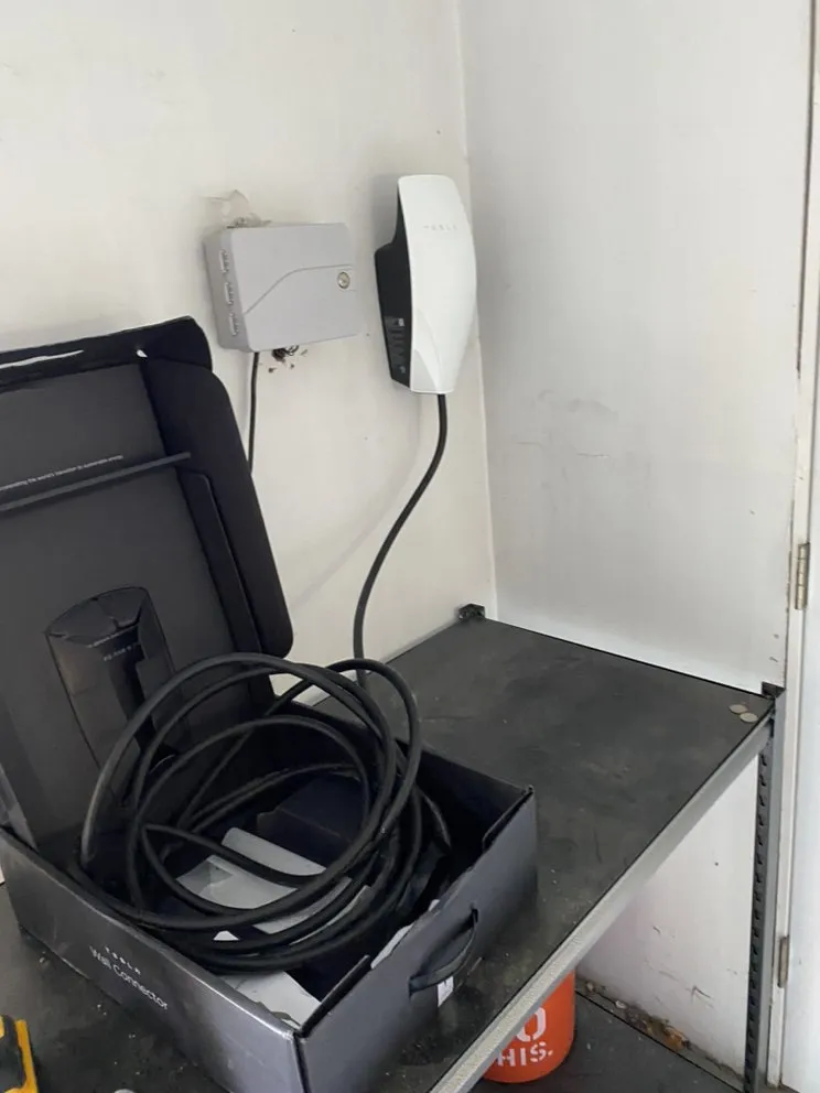 Slide of Yaka Electric