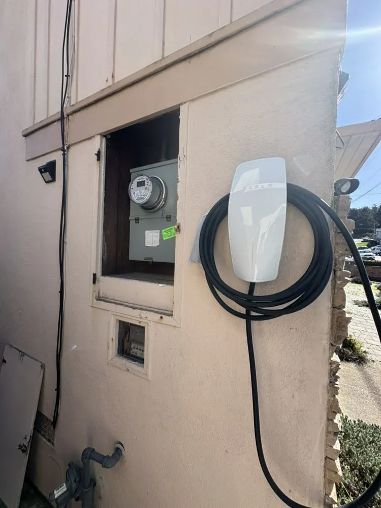 Slide of Y&D Power Solutions