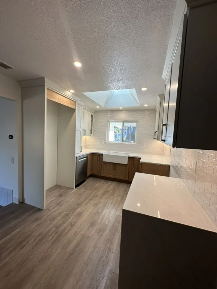 Slide of Y&D Power Solutions