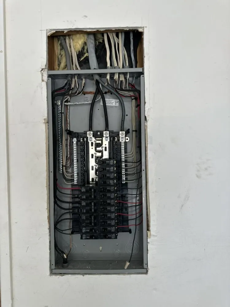 Slide of Y&D Power Solutions