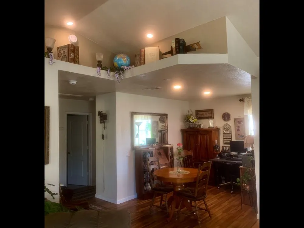 Slide of Yeoman Electric