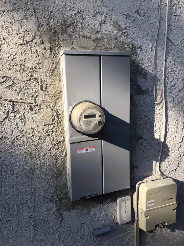 Slide of Yireh Electric