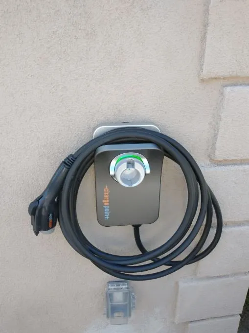 Slide of Yireh Electric