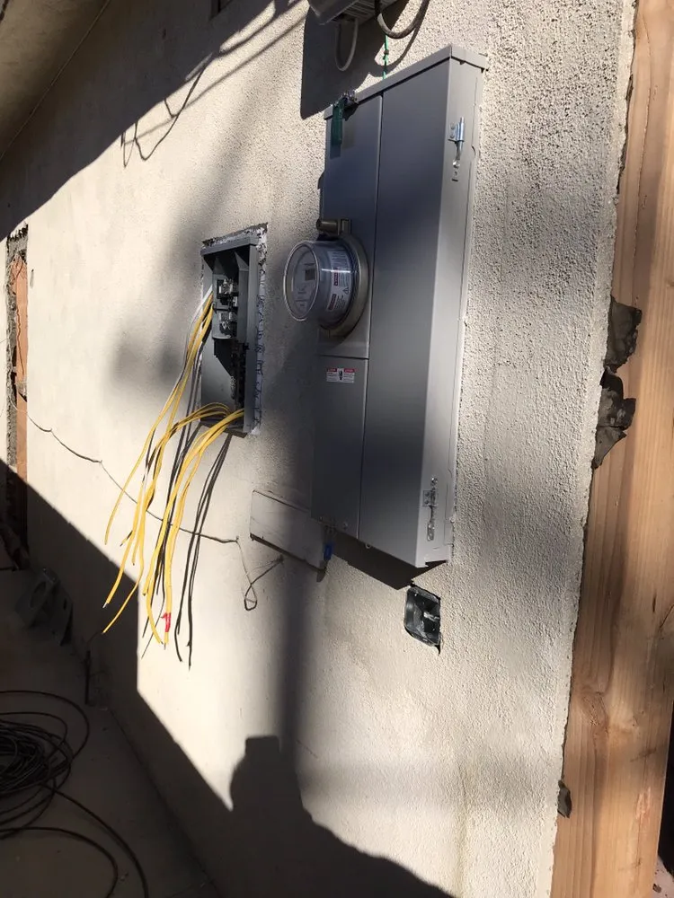 Slide of Yireh Electric