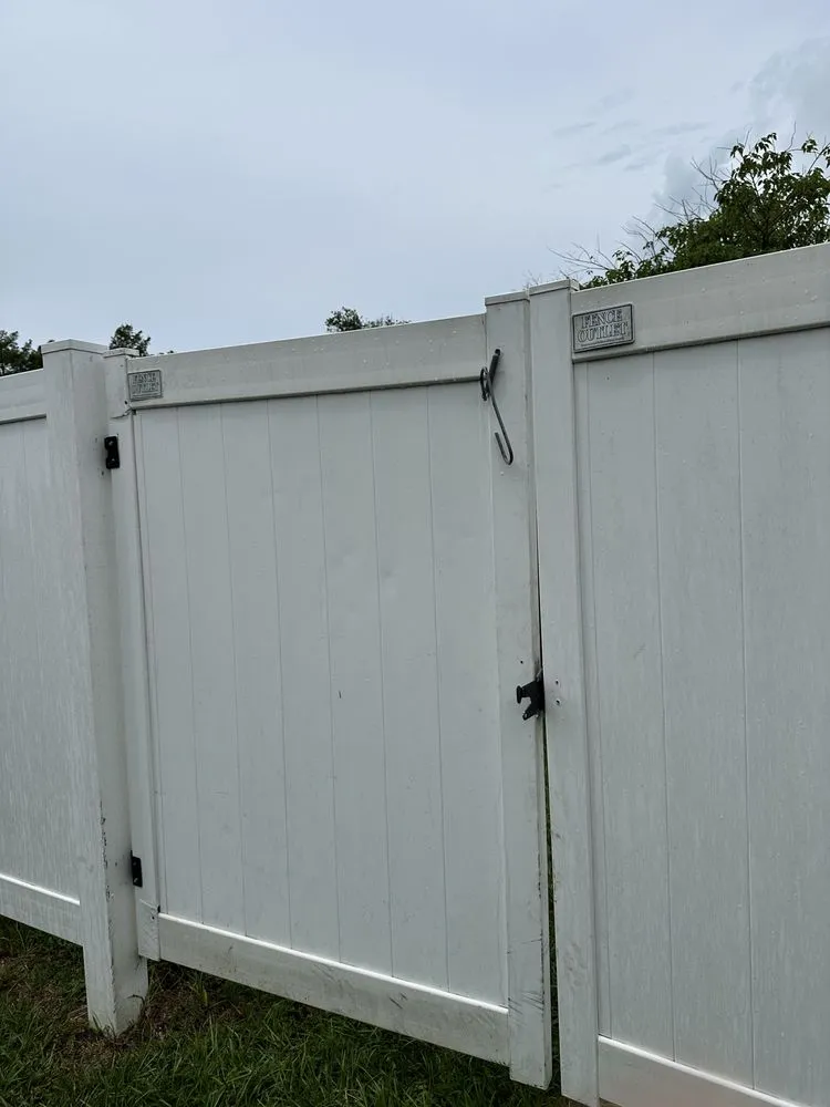 Slide of Y&L Handy Services