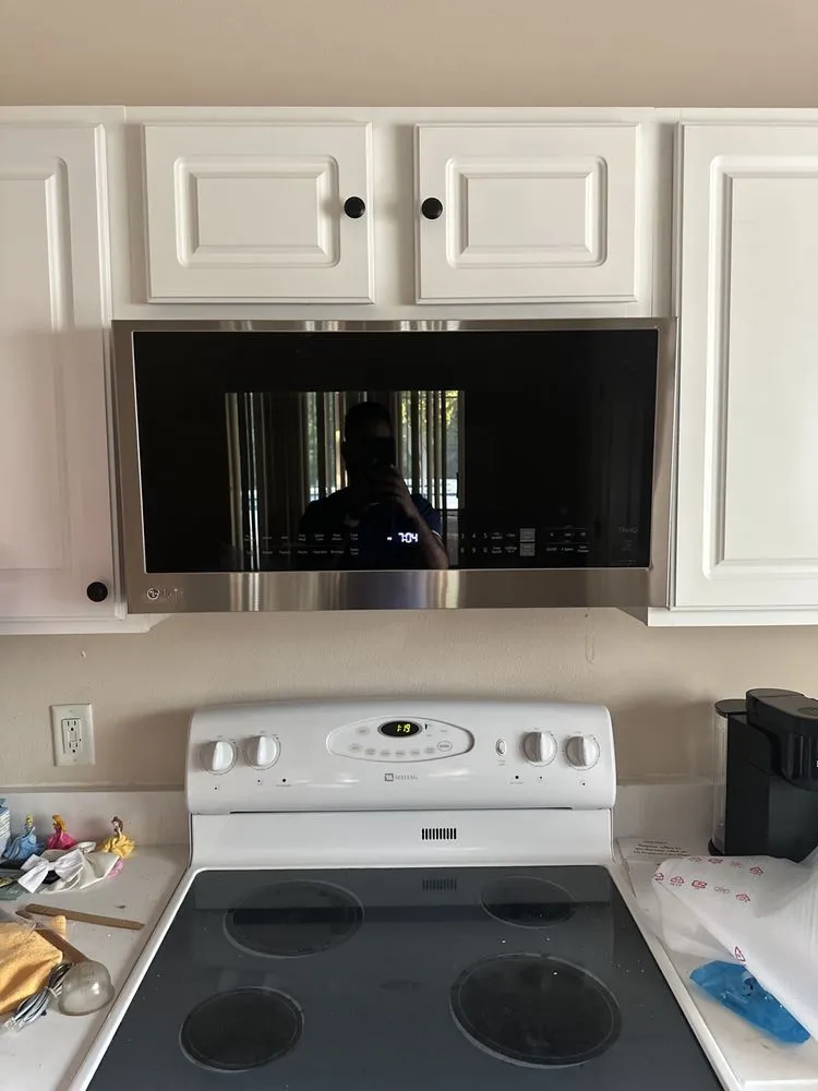 Slide of Y&L Handy Services