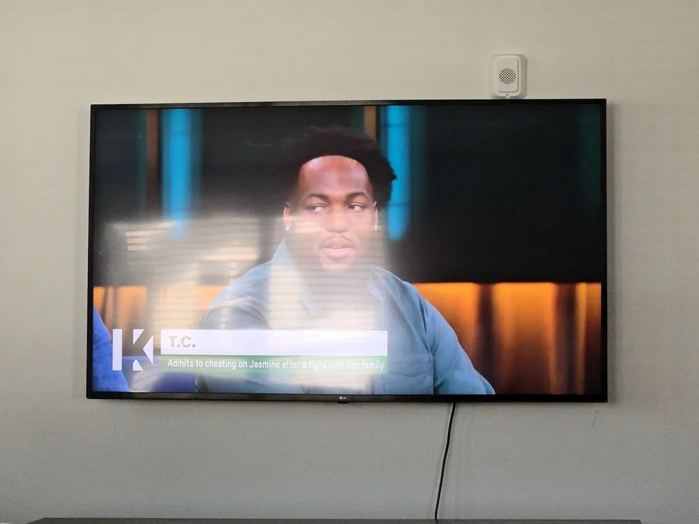 Slide of Y&L Handy Services