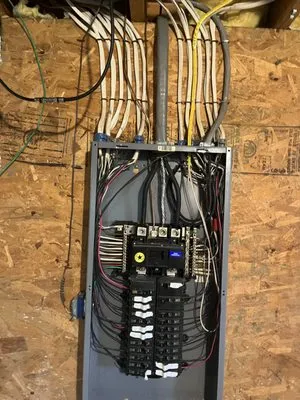 Young's Electric Logo