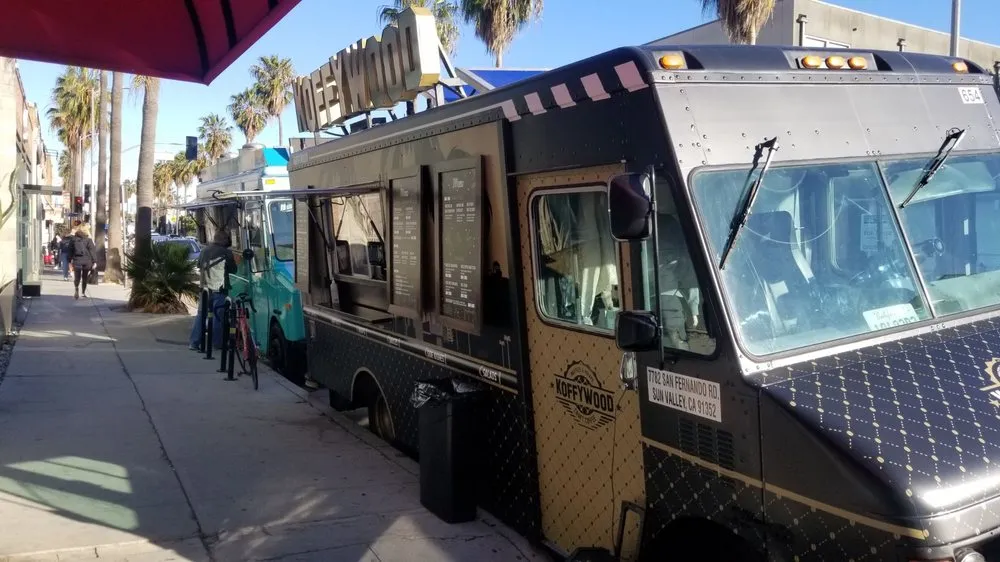 Certified electrician providing lighting installation in ,