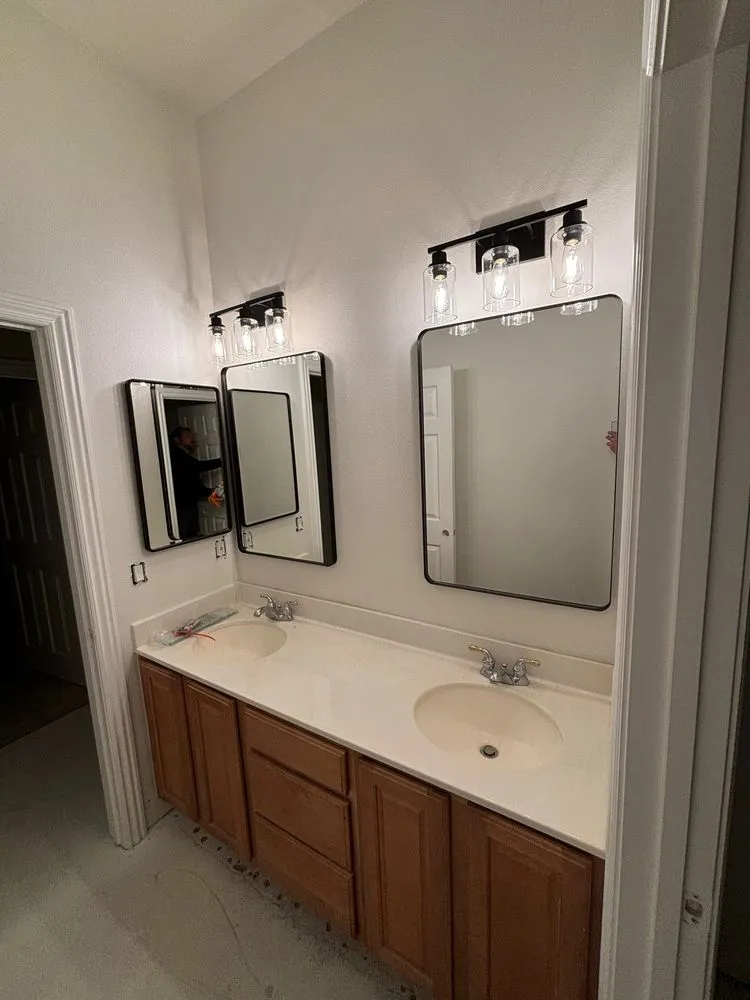 Affordable electrician providing panel upgrade in , 