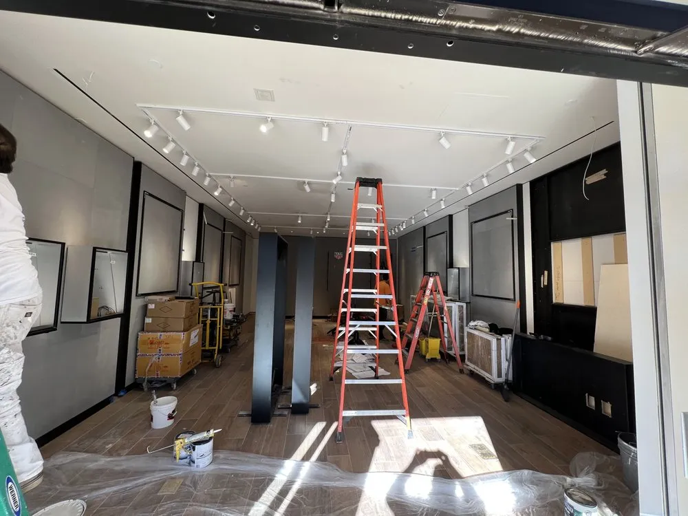 Professional electrician providing lighting installation in , 