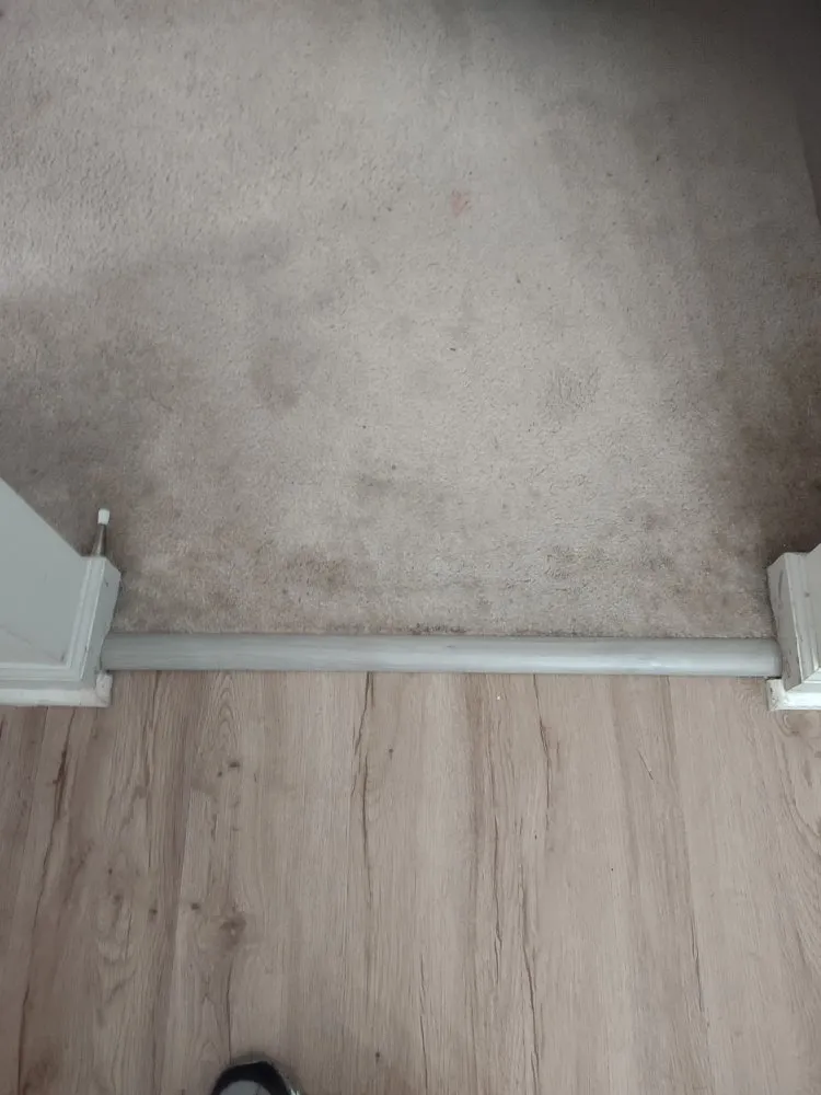 Professional electrician providing lighting installation in , 