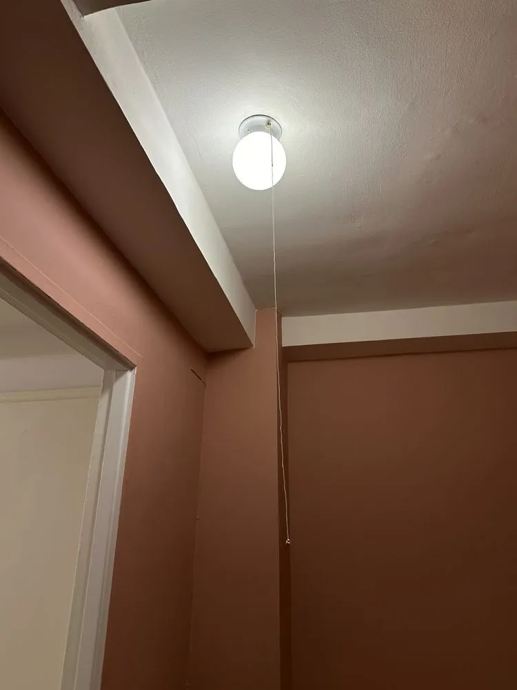 Slide of Yuriy Handyman