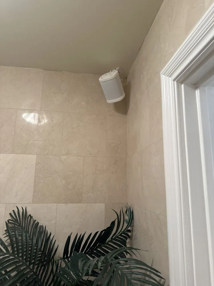 Slide of Yuriy Handyman