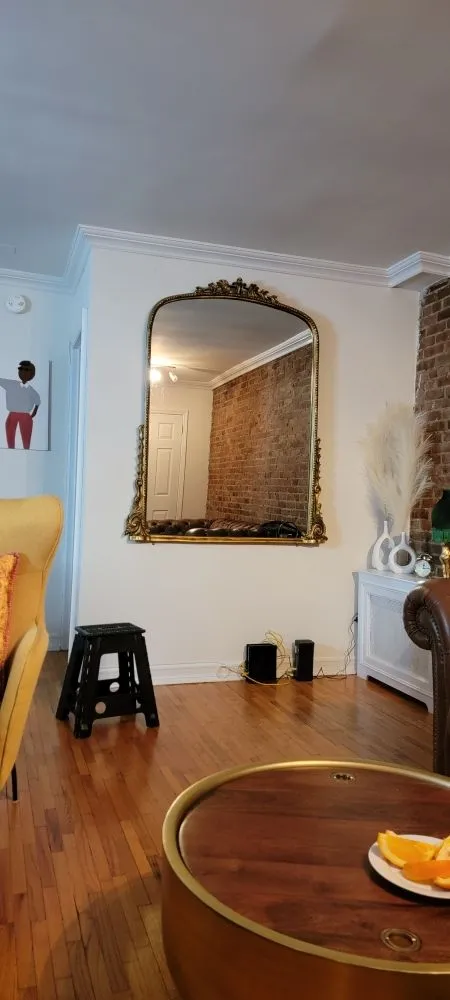 Slide of Yuriy Handyman