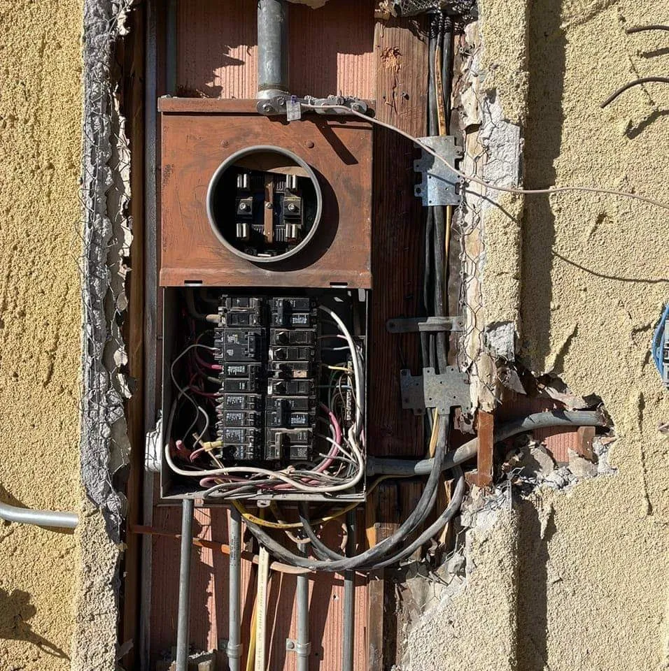 Slide of Zaragoza Electric